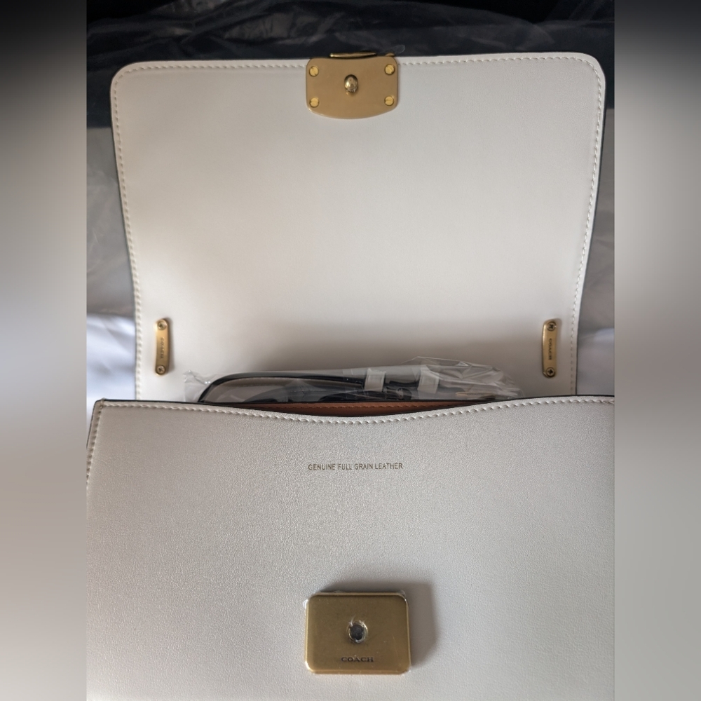 Coach Bandit Ivory and Gold Shoulder Bag - Picture 7 of 13